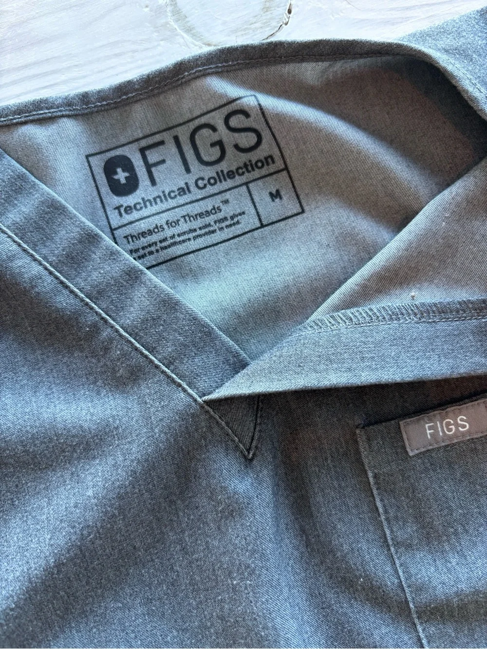 Figs Scrubs In Color Graphite Size Med Top and Med/Tall Pant - Picture 3 of 4